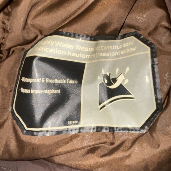 due to PoshM's policies cannot take down a listing within two months been bought - Picture 6 of 15